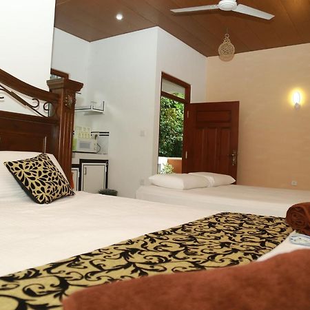Happy Spring Guest Bed & Breakfast Mirissa Luaran gambar