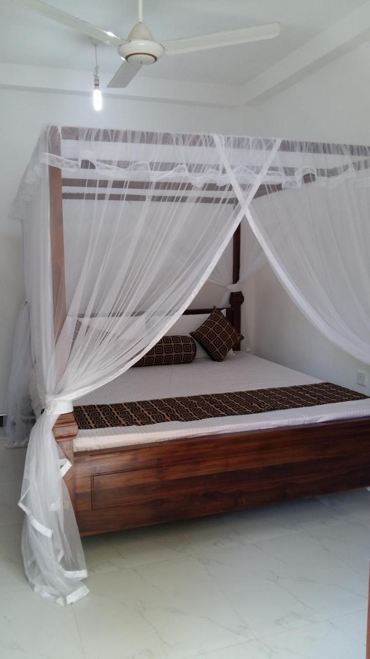 Happy Spring Guest Bed & Breakfast Mirissa Luaran gambar