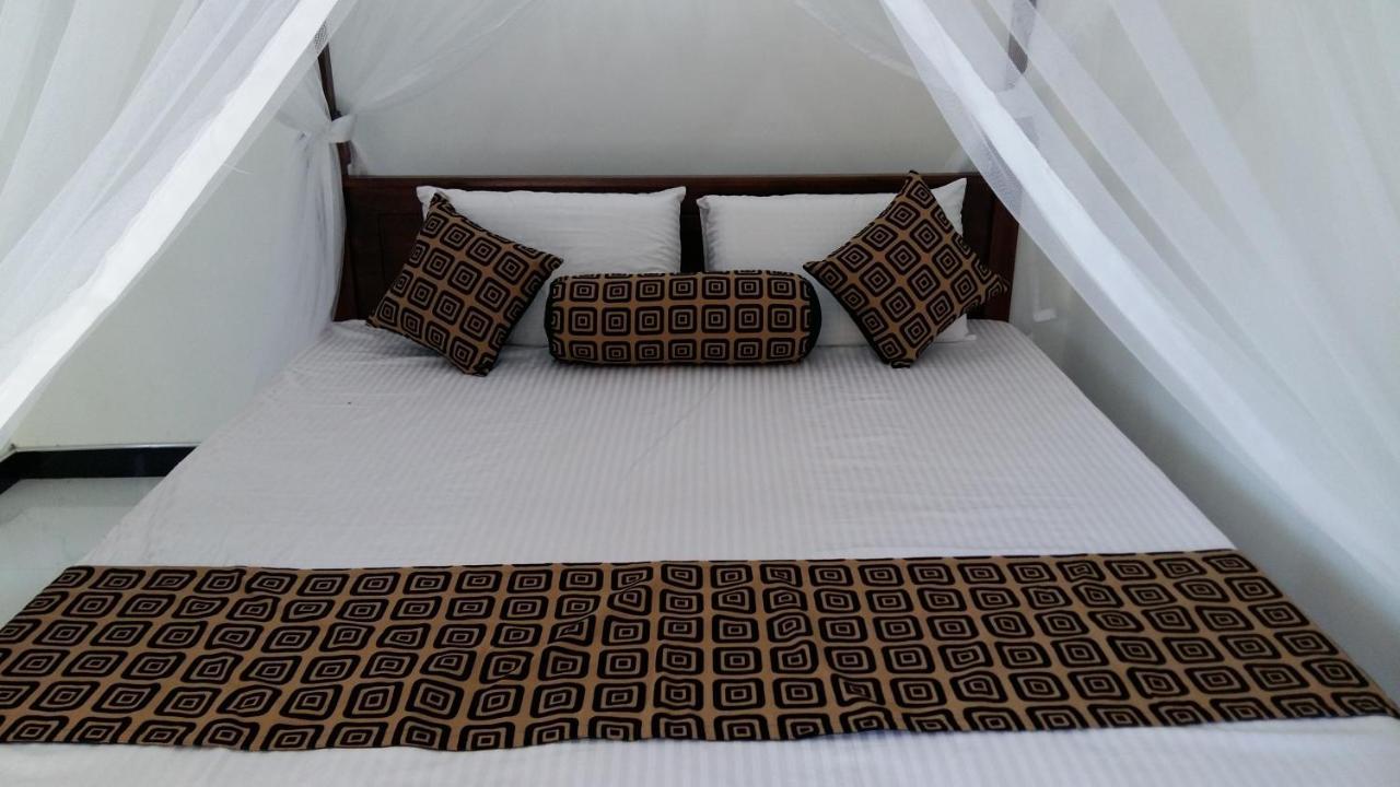 Happy Spring Guest Bed & Breakfast Mirissa Bilik gambar