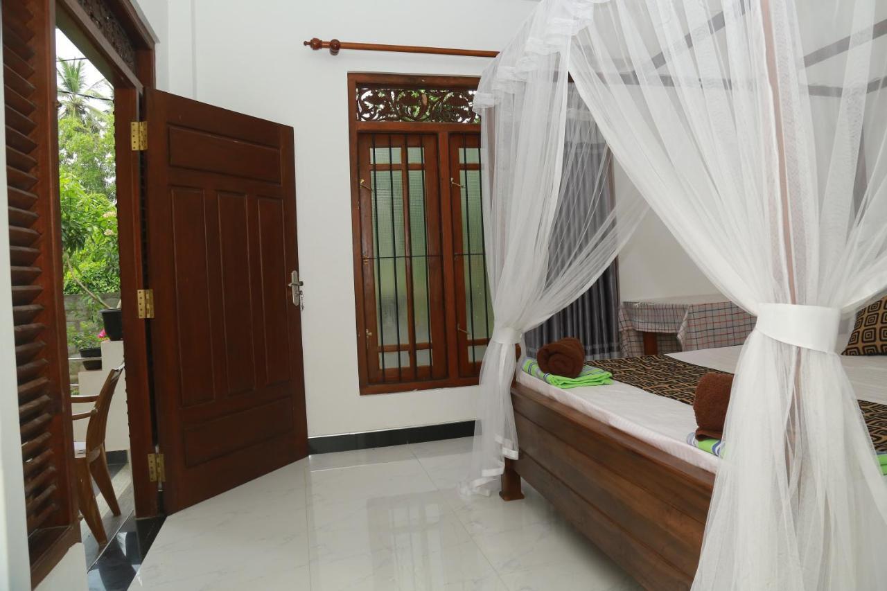 Happy Spring Guest Bed & Breakfast Mirissa Luaran gambar