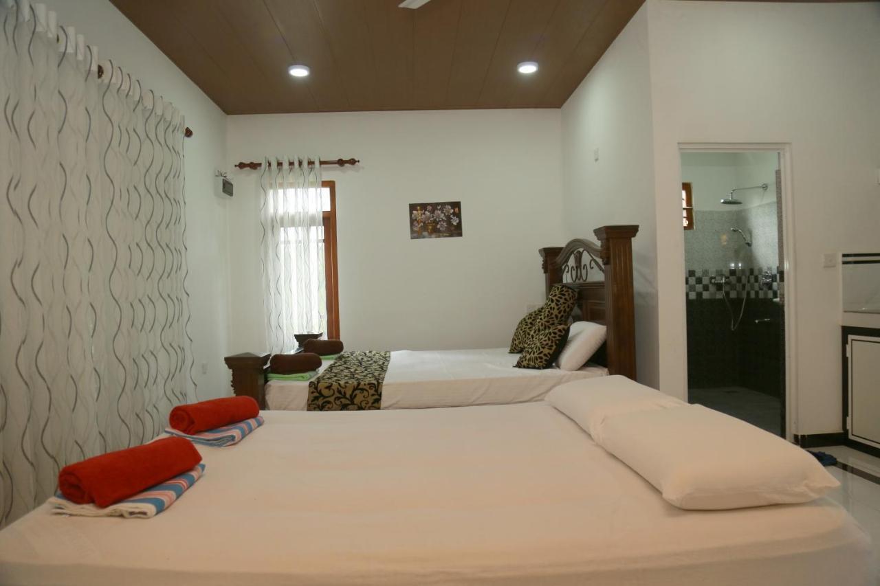 Happy Spring Guest Bed & Breakfast Mirissa Luaran gambar